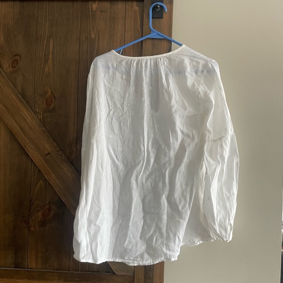 Old Navy White Relaxed Long Sleeve Blouse - Picture 2 of 12